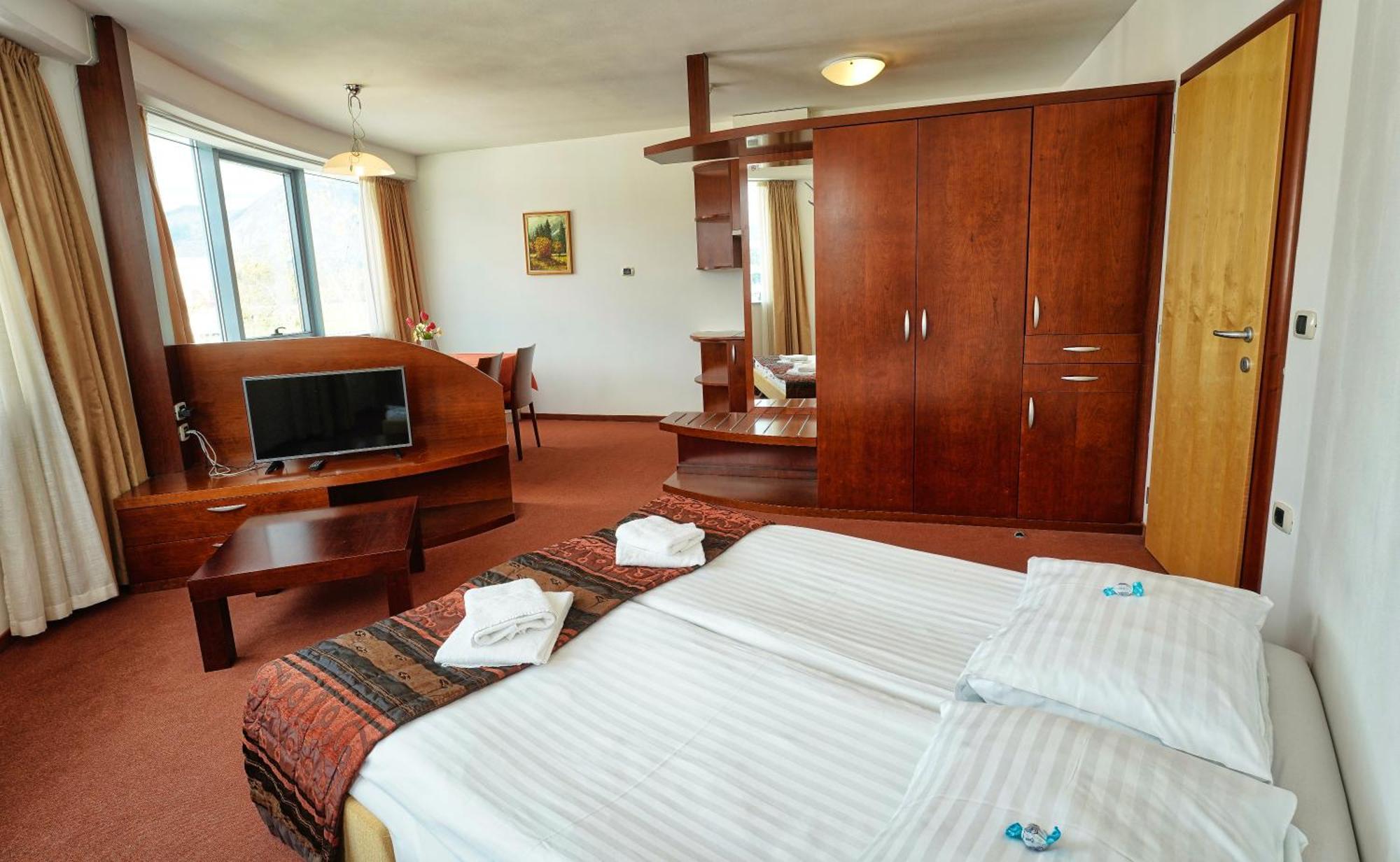Hotel Krek Superior Lesce  Eksteriør billede