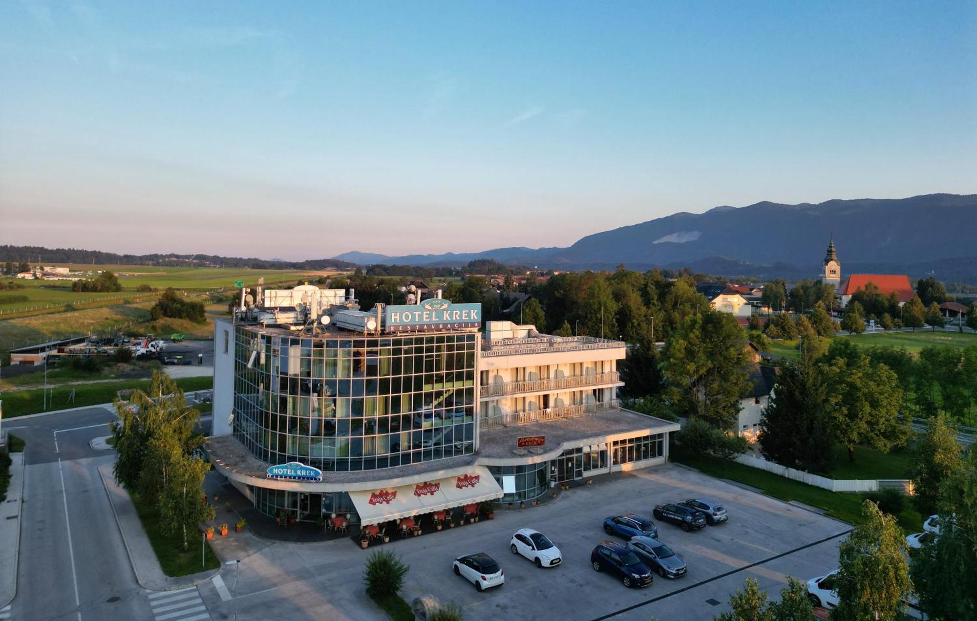 Hotel Krek Superior Lesce  Eksteriør billede