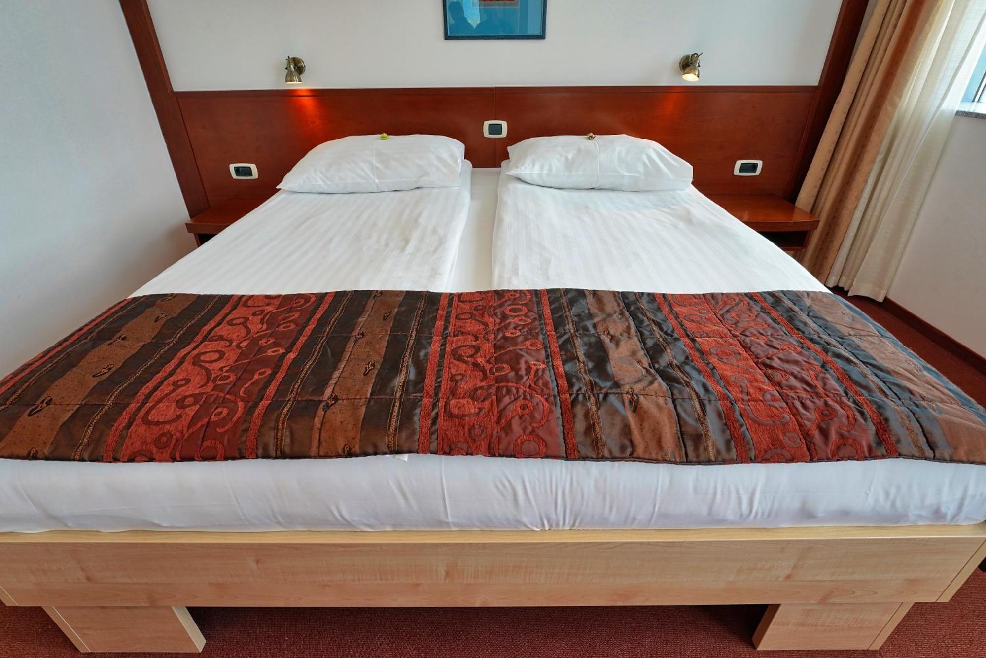 Hotel Krek Superior Lesce  Eksteriør billede