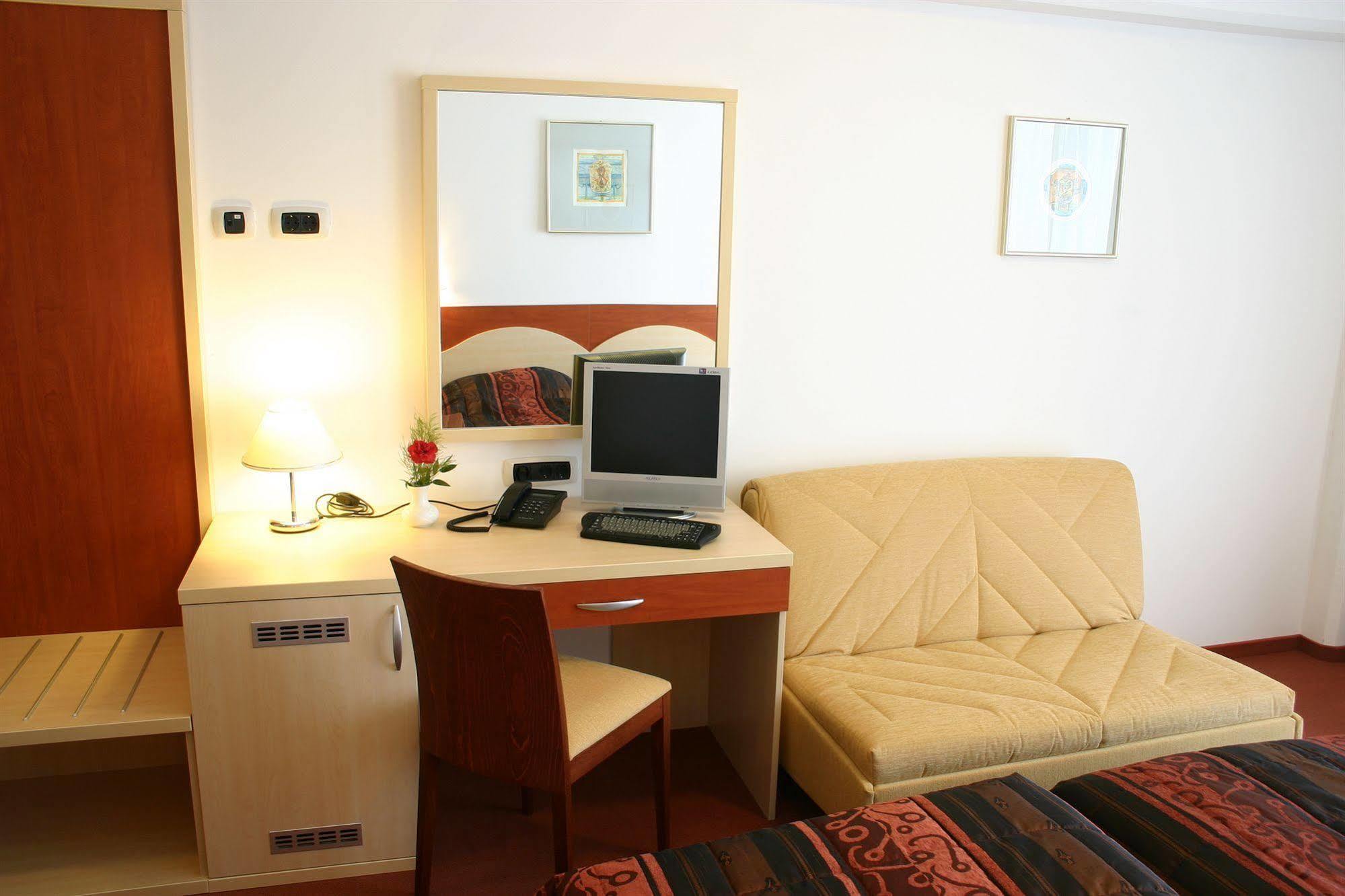 Hotel Krek Superior Lesce  Eksteriør billede